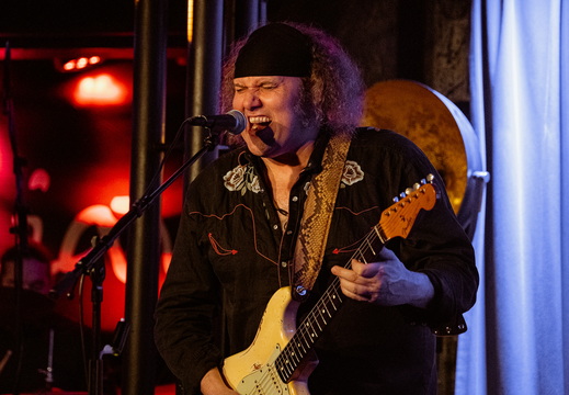 Julian Sas